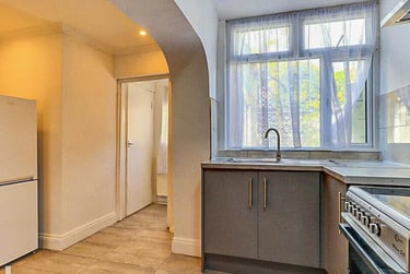 5 bed house, Lucas Street, Cathays, Cardiff, CF244NZ - Image 4